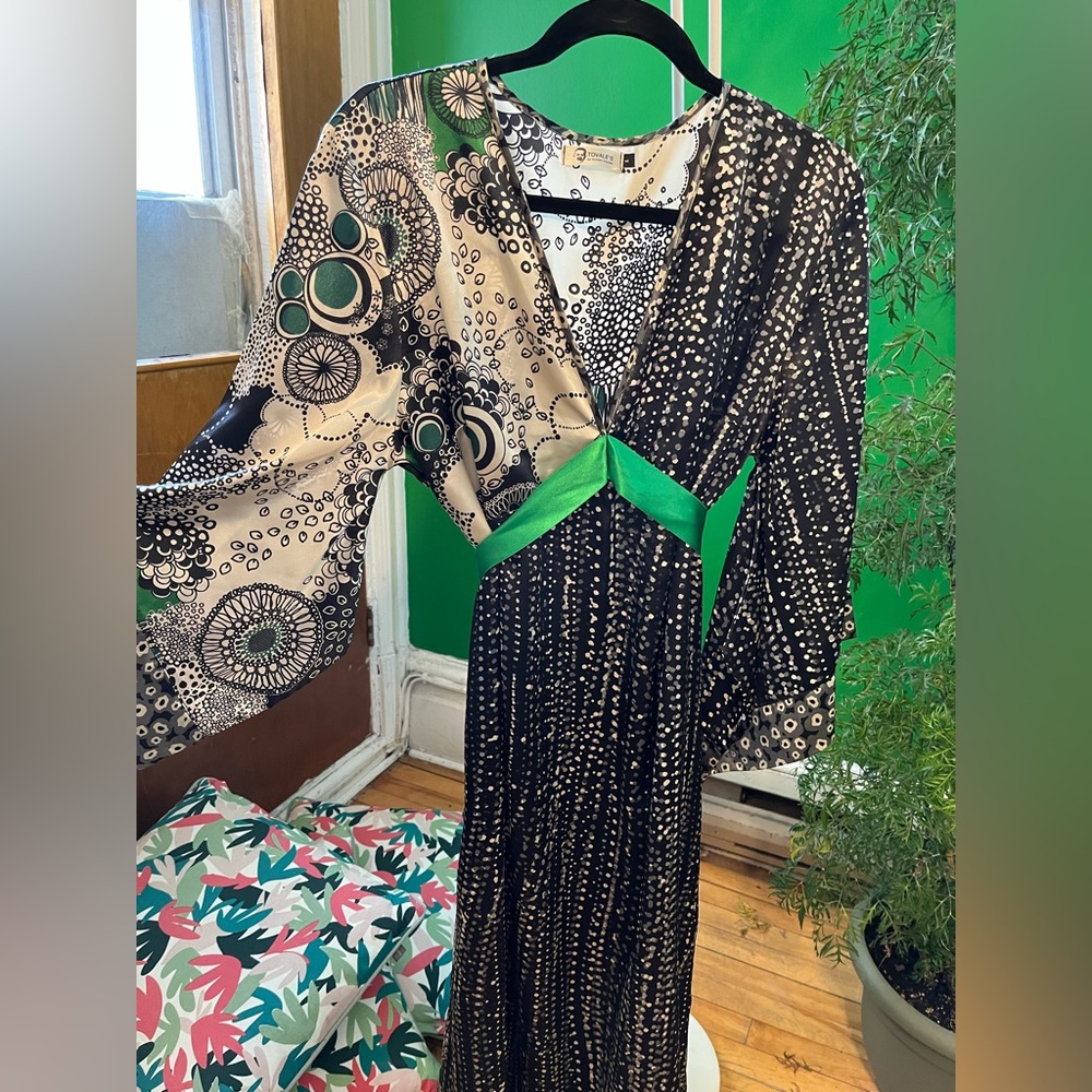 Stunning silk dress. Israeli Designer. Never worn.